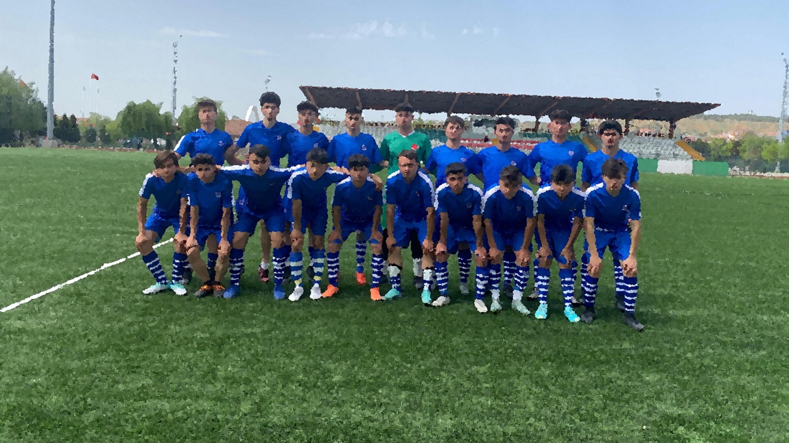 Okulumuz Futbol Takımı, Gölbaşı Gençler Futbol Turnuvası'nda Büyük Başarı Kazandı